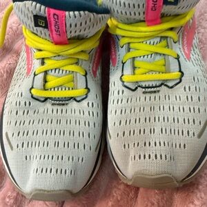 Brooks Ghost Sneakers - Gray and Pink